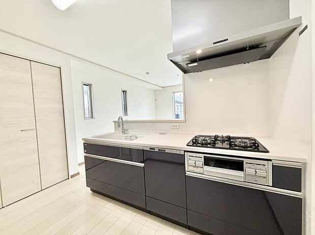 ■家族の絆を深める、温もりのあるキッチン