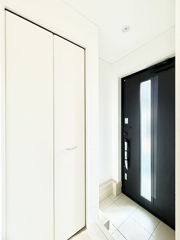 ■ ここから始まる一日、すっきり整った玄関