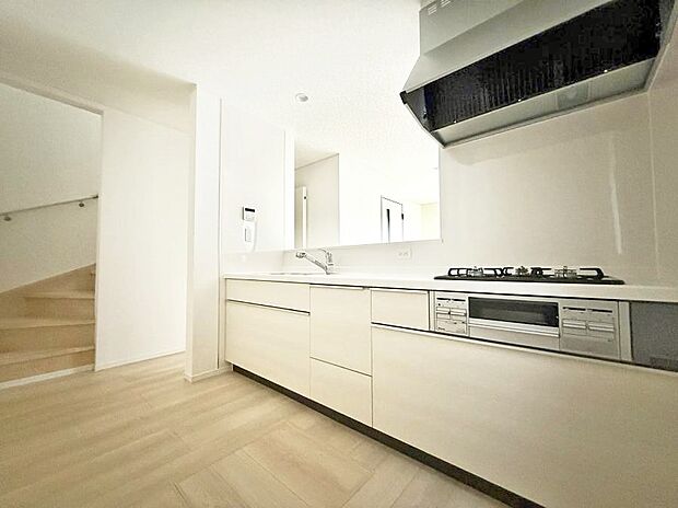 ■シンプルで機能的、毎日使いやすいキッチン