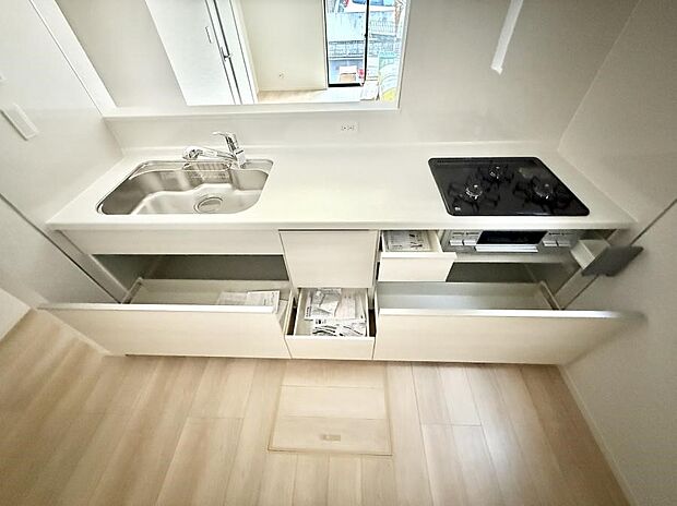 ■家族の絆を深める、温もりのあるキッチン