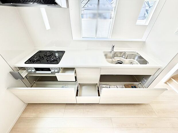 ■家族の絆を深める、温もりのあるキッチン