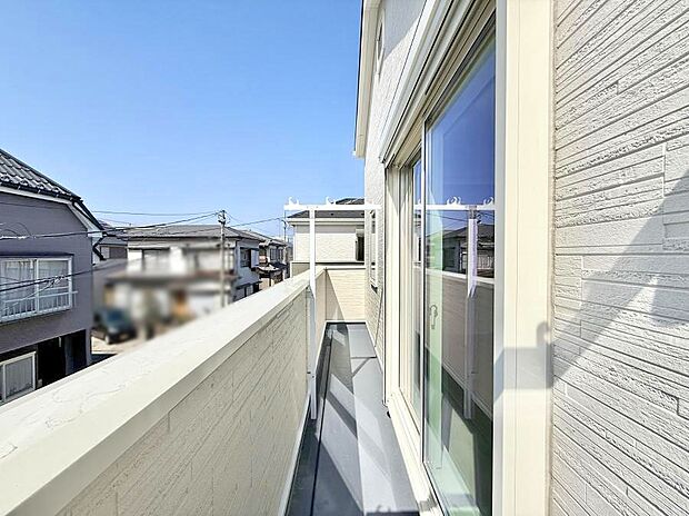 ■ 季節の移ろいを感じられる開放的な空間です