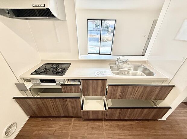 ■家族の絆を深める、温もりのあるキッチン