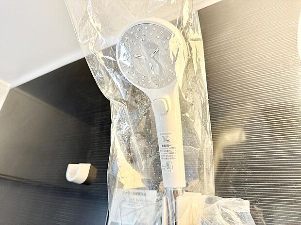 ■手元で簡単に止水できるため、水の無駄遣いを減らすことができます。