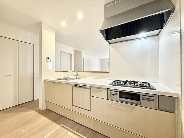 ■シンプルで美しく心地よい時間を生むキッチン空間