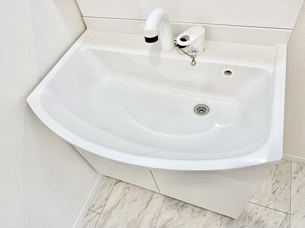 ■手洗いや顔を洗う時も快適に使える便利なシャワー