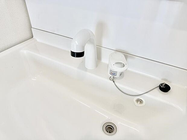 ■手洗いや顔を洗う時も快適に使える便利なシャワー