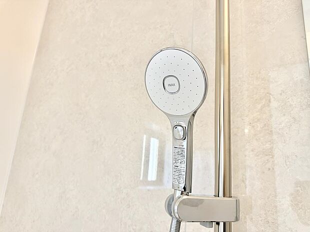 ■手元で簡単に止水できるため、水の無駄遣いを減らすことができます。