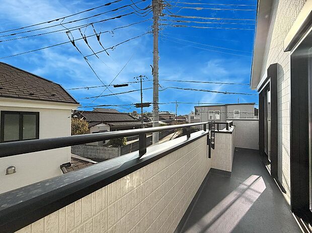 ■ 季節の移ろいを感じられる開放的な空間です