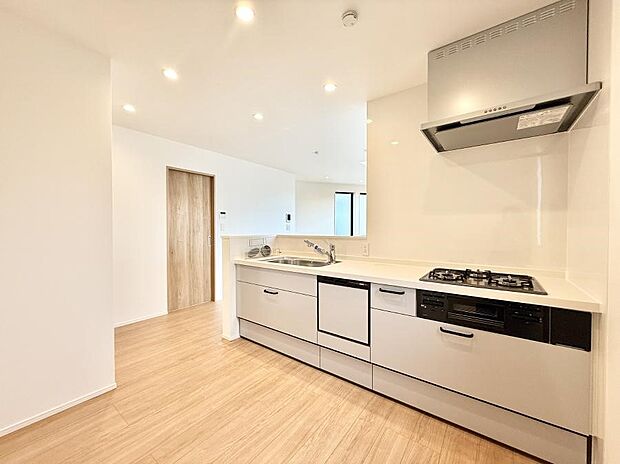 ■家族の絆を深める、温もりのあるキッチン