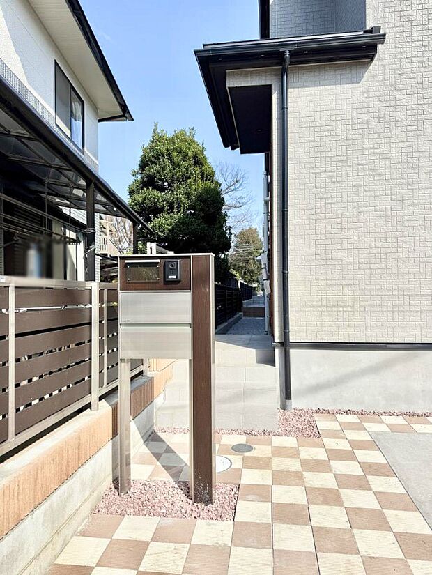 ■ 家族とゲストをやさしく迎える、心温まる玄関