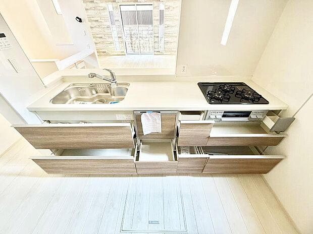 ■家族の絆を深める、温もりのあるキッチン