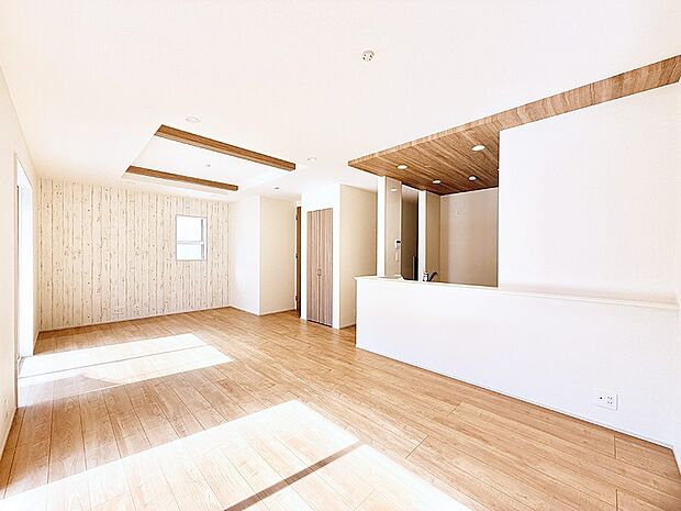 ■くつろぎと笑顔が集まる、心温まるリビング