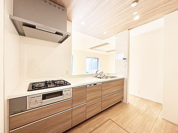 ■家族の絆を深める、温もりのあるキッチン