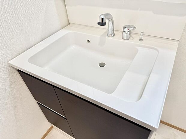 ■手洗いや顔を洗う時も快適に使える便利なシャワー