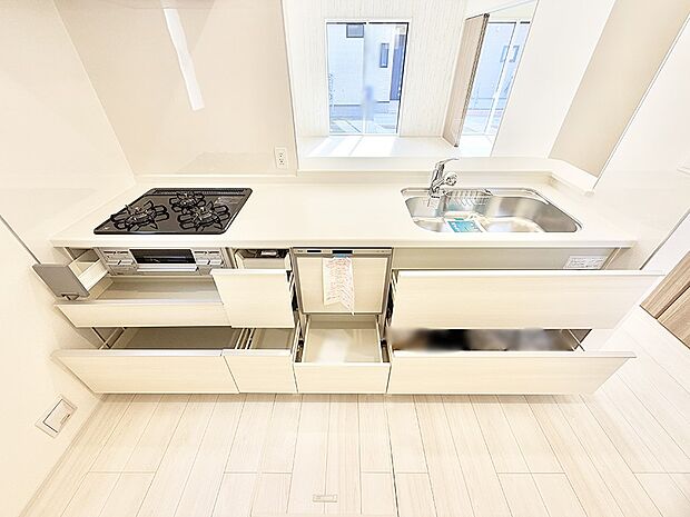 ■家族の絆を深める、温もりのあるキッチン