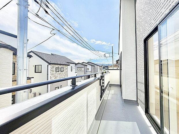 ■ 季節の移ろいを感じられる開放的な空間です