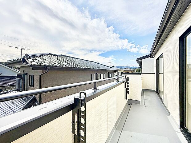 ■ 季節の移ろいを感じられる開放的な空間です