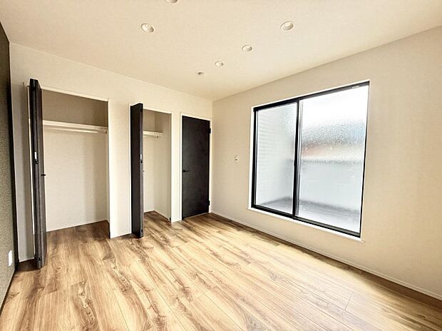 ■落ち着いた色合いのお部屋で穏やかな時間を楽しめます