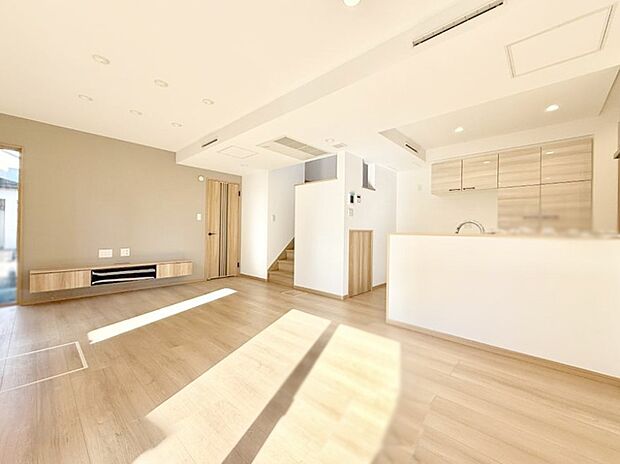 ■くつろぎと笑顔が集まる、心温まるリビング