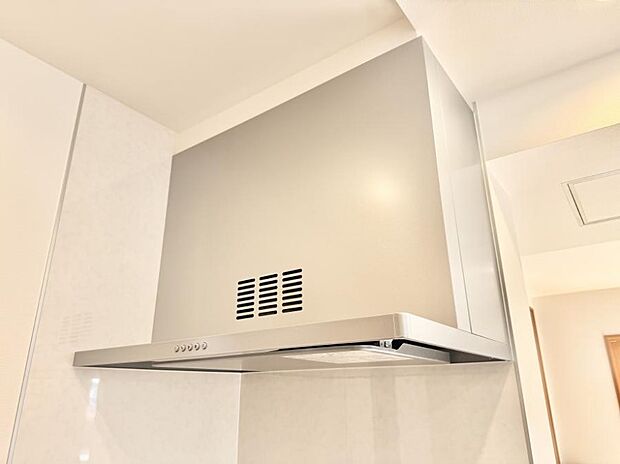 ■調理時の蒸気や匂いが換気扇に誘導され、効率的に排煙ができます。