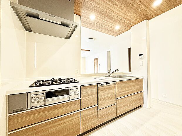 ■シンプルで機能的、毎日使いやすいキッチン