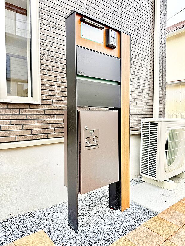 ■不在時でも荷物が受け取れる便利な宅配ボックス