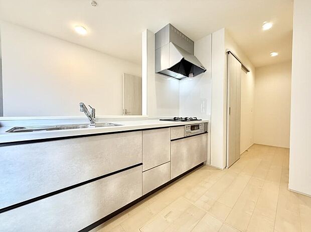 ■シンプルで美しく心地よい時間を生むキッチン空間