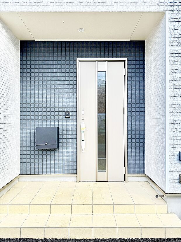 ■ 心地よい暮らしへとつながる、温かい玄関