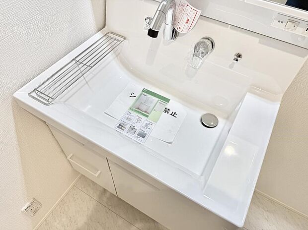 ■手洗いや顔を洗う時も快適に使える便利なシャワー