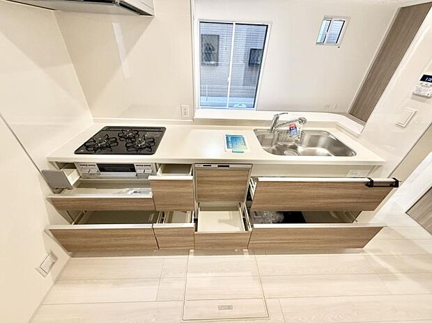 ■家族の絆を深める、温もりのあるキッチン