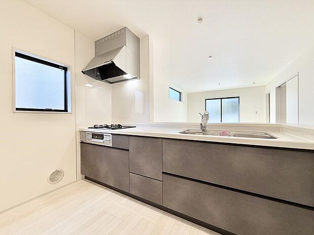 ■家族の絆を深める、温もりのあるキッチン