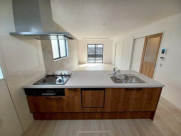 ■家族の絆を深める、温もりのあるキッチン