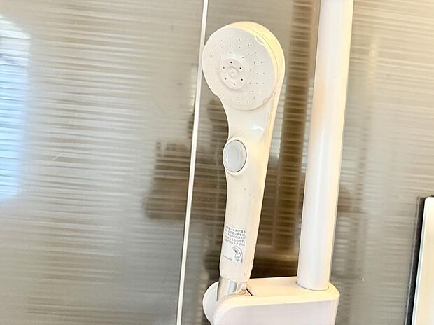 ■手元で簡単に止水できるため、水の無駄遣いを減らすことができます。