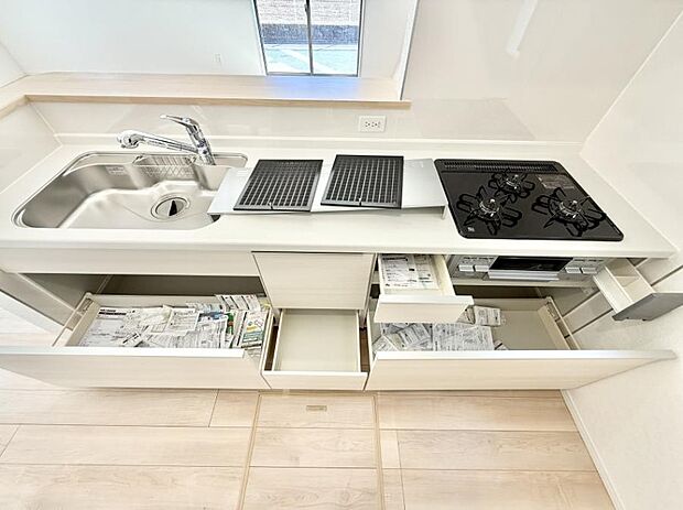 ■家族の絆を深める、温もりのあるキッチン