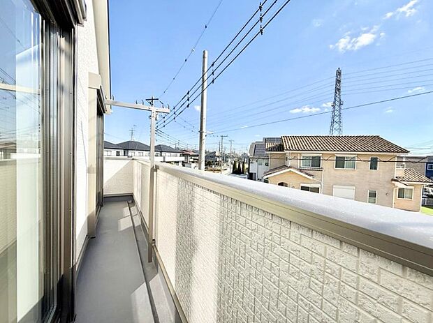 ■ 季節の移ろいを感じられる開放的な空間です