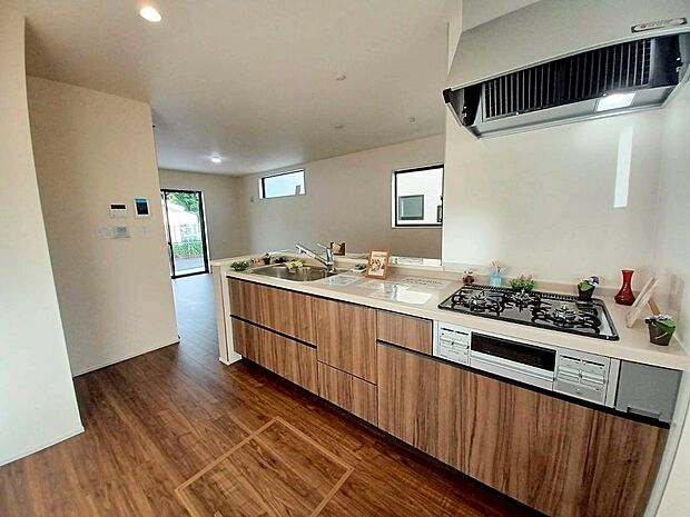 ■シンプルで美しく心地よい時間を生むキッチン空間