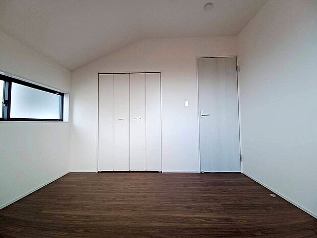 ■落ち着いた色合いのお部屋で穏やかな時間を楽しめます