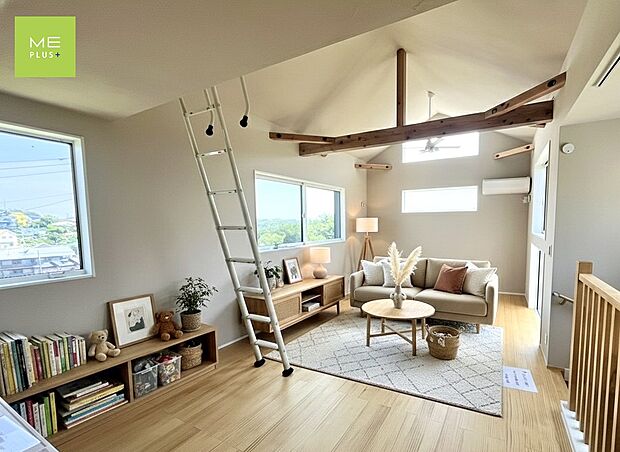 ■くつろぎと笑顔が集まる、心温まるリビング (※家具はCGによるイメージです)