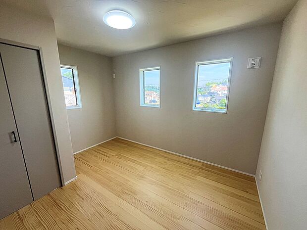 ■落ち着いた色合いのお部屋で穏やかな時間を楽しめます