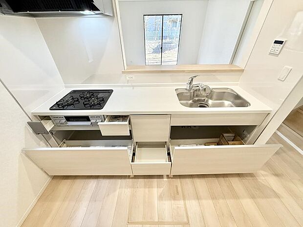 ■家族の絆を深める、温もりのあるキッチン