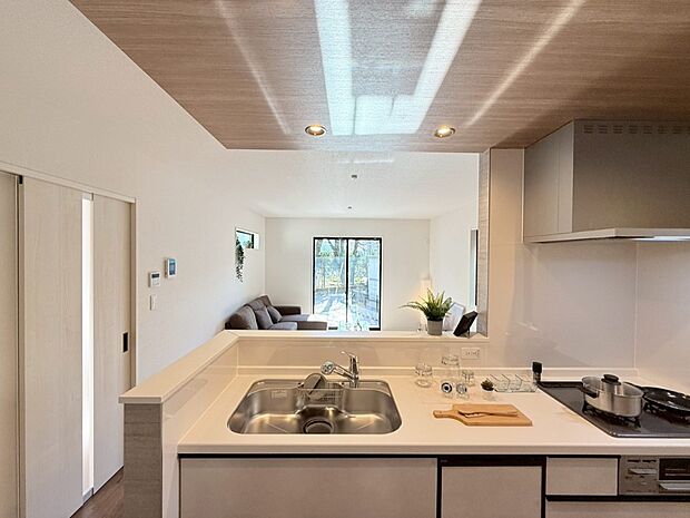 ■くつろぎと笑顔が集まる、心温まるリビング