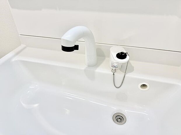 ■手洗いや顔を洗う時も快適に使える便利なシャワー