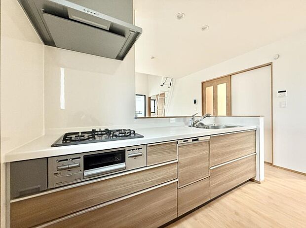 ■シンプルで機能的、毎日使いやすいキッチン