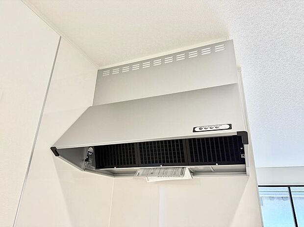 ■フードに覆われている為、匂いが換気扇に誘導され、効率的に排煙ができます