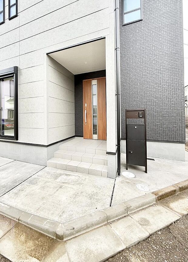 ■ 心地よい暮らしへとつながる、温かい玄関