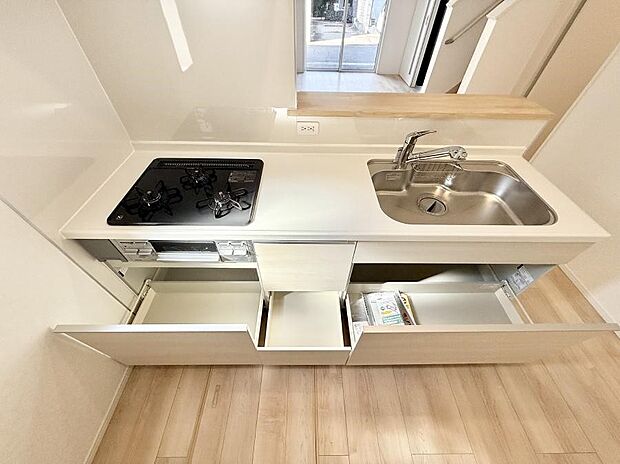 ■家族の絆を深める、温もりのあるキッチン