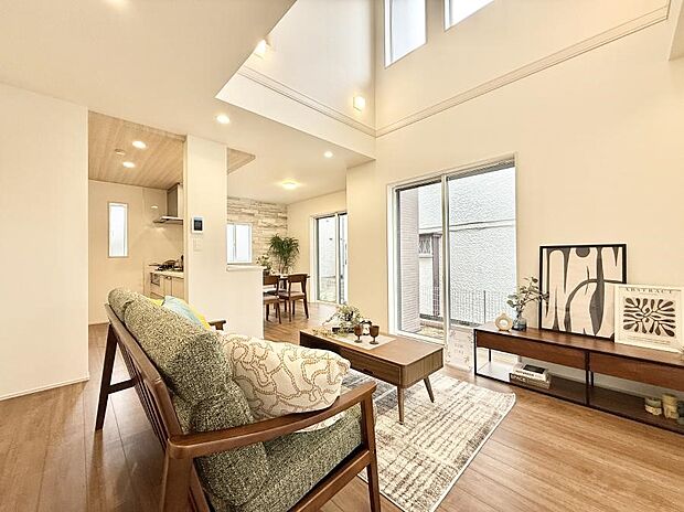 ■くつろぎと笑顔が集まる、心温まるリビング