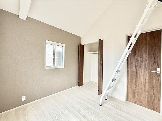 ■落ち着いた色合いのお部屋で穏やかな時間を楽しめます