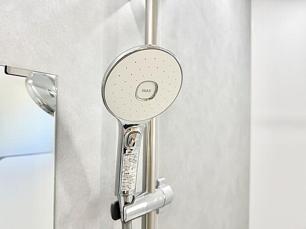 ■手元で簡単に止水できるため、水の無駄遣いを減らすことができます。